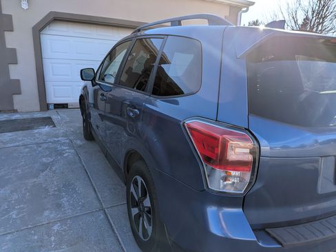 Used 2017 Subaru Forester 2.5i Premium image 5