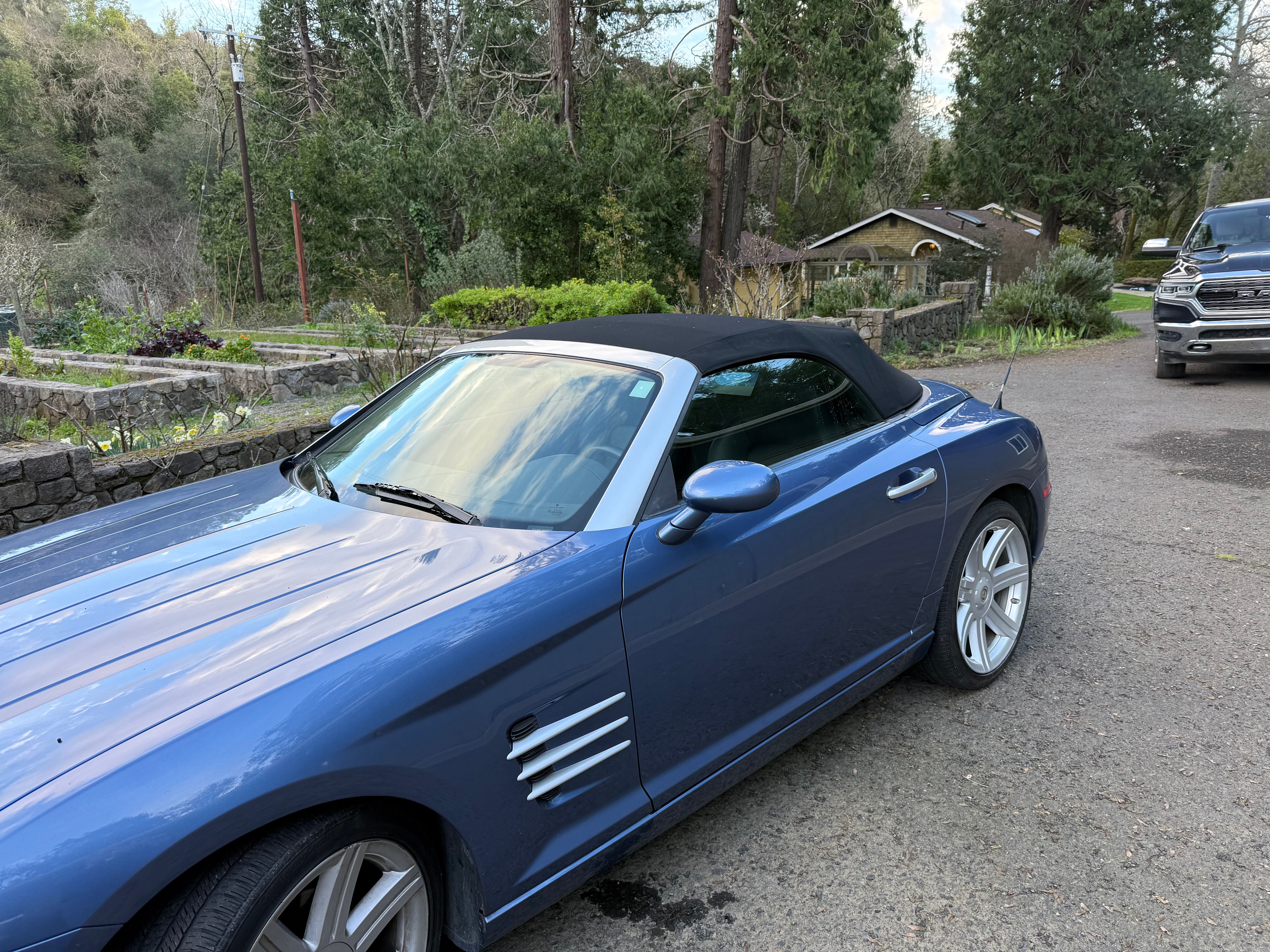 Used 2005 Chrysler Crossfire Limited RWD image 10