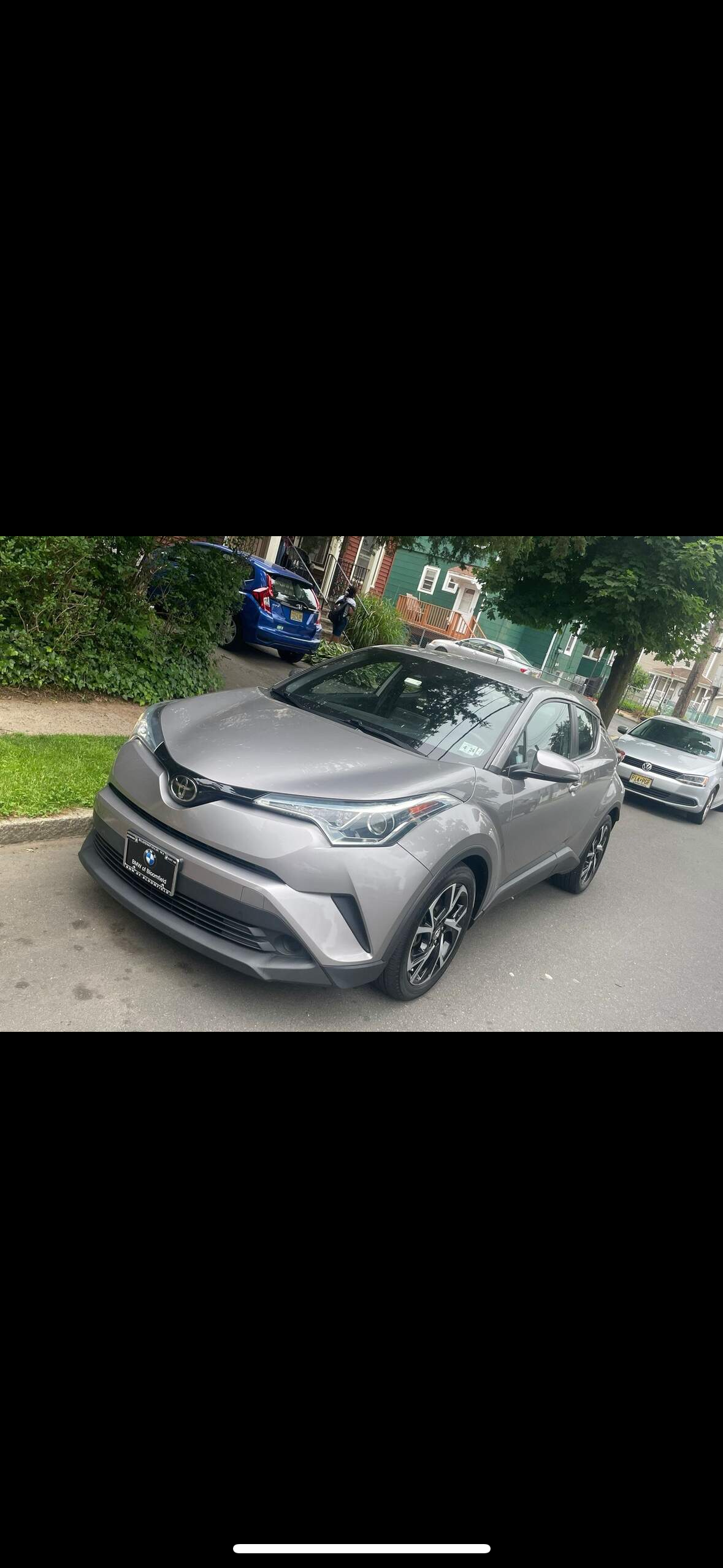 Used 2019 Toyota C-HR XLE FWD image 1