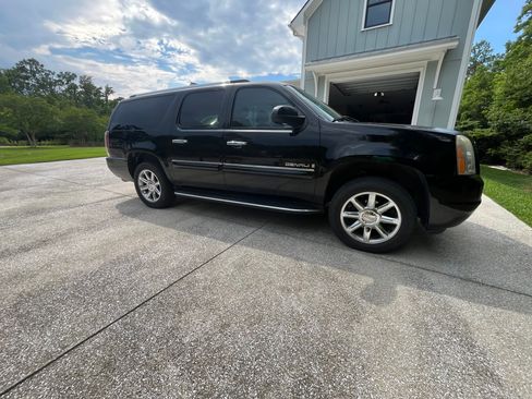 Used 2008 GMC Yukon XL Denali AWD/4WD image 5