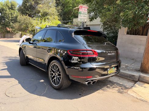 Used 2018 Porsche Macan Turbo AWD/4WD image 5