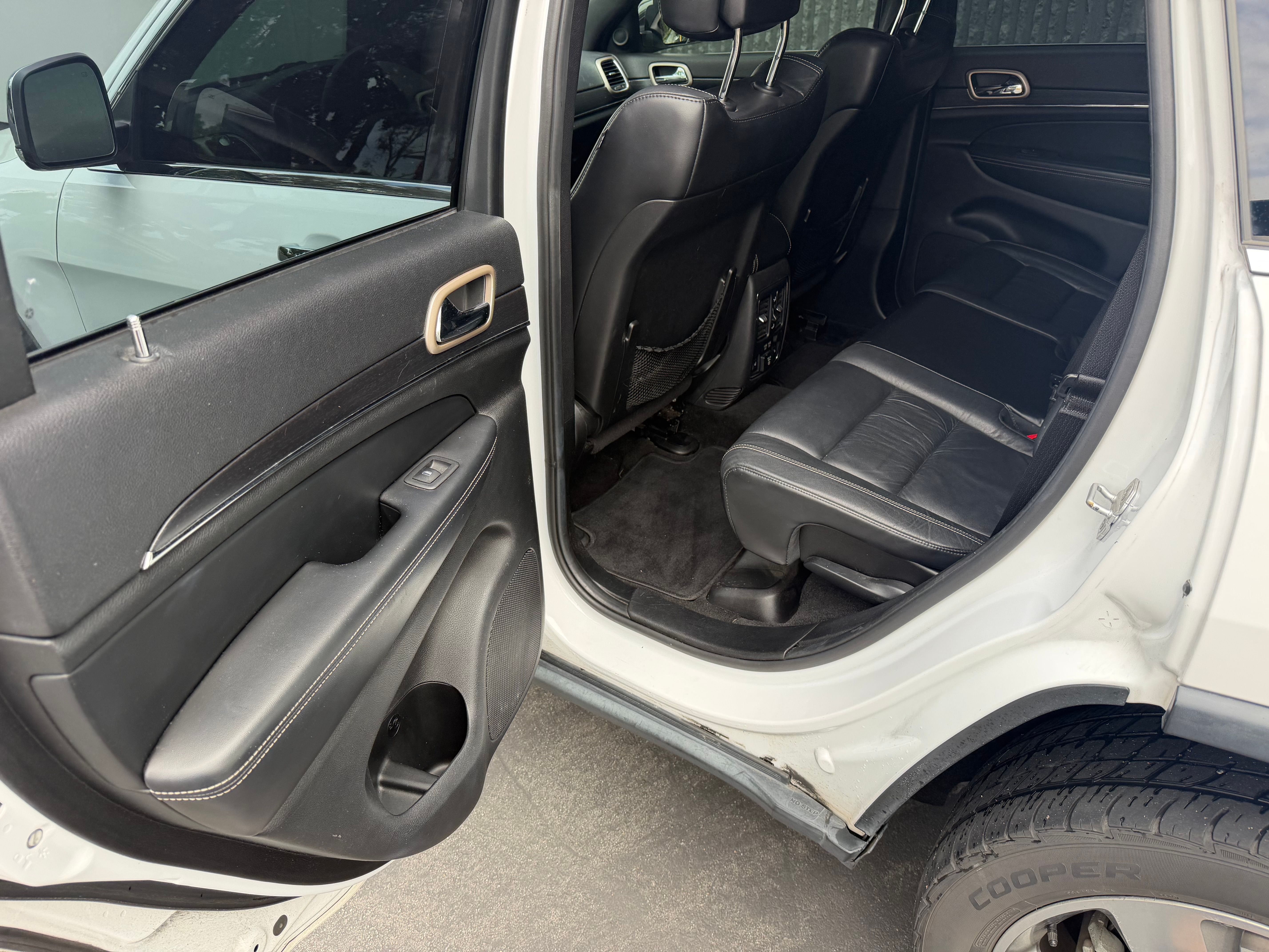 Used 2014 Jeep Grand Cherokee Limited w/ Trailer Tow Group IV RWD image 18