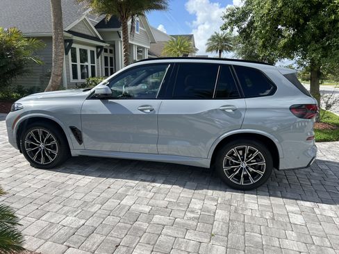 Used 2026 BMW X5 xDrive40i AWD/4WD image 11