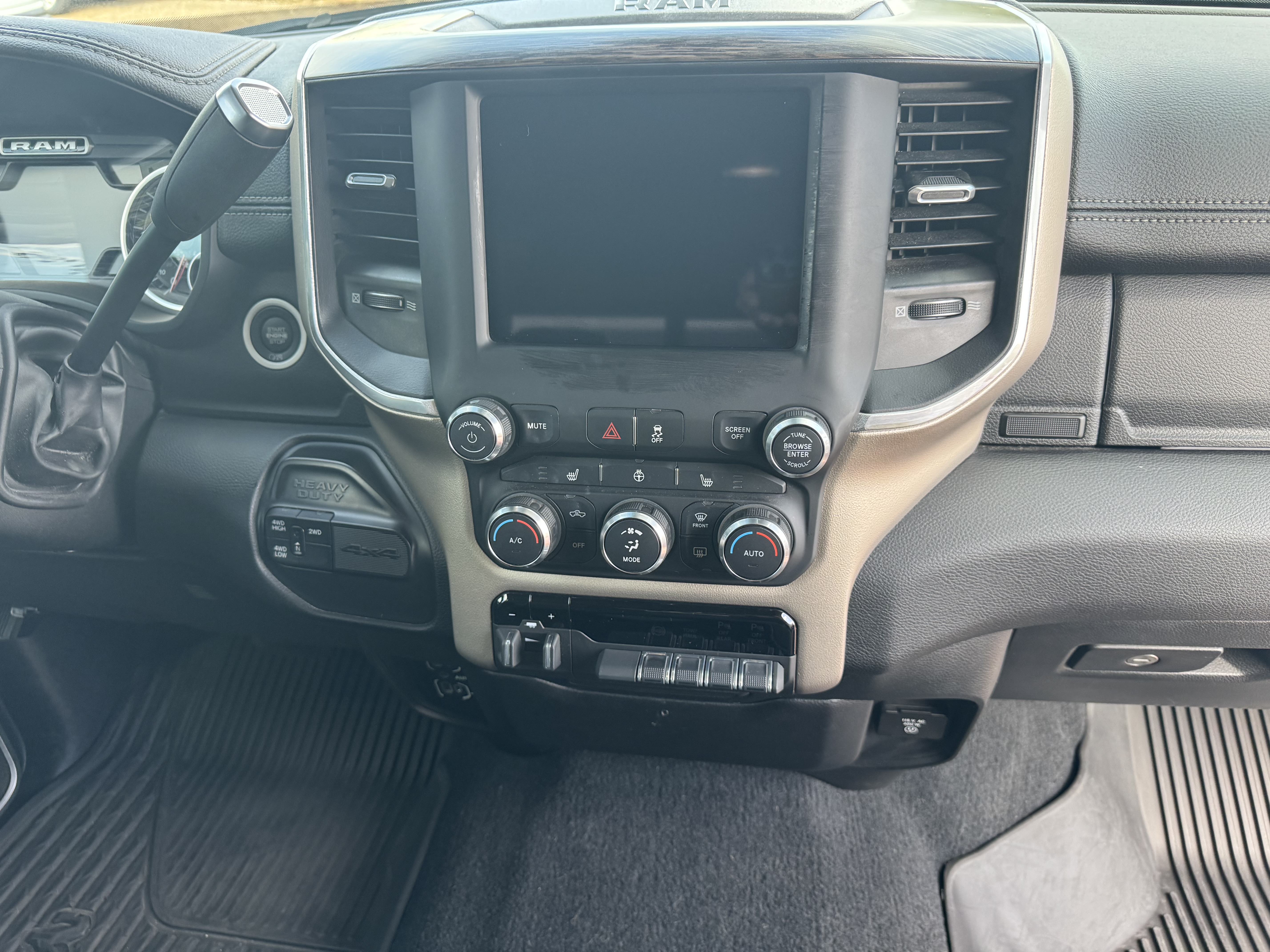 Used 2020 RAM 2500 Laramie AWD/4WD image 22