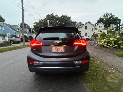 Used 2017 Chevrolet Bolt LT FWD image 5
