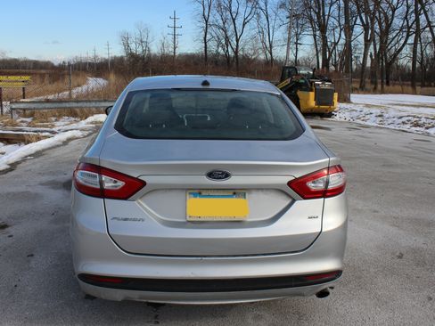 Used 2014 Ford Fusion SE image 10