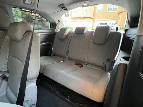 Used 2018 Honda Odyssey Elite image 16
