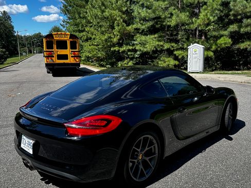 Used 2014 Porsche Cayman S image 5