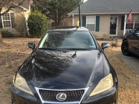 Used 2012 Lexus IS 250 w/ Premium Pkg Value Edition image 2