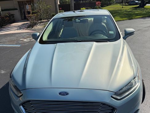 Used 2014 Ford Fusion SE image 12