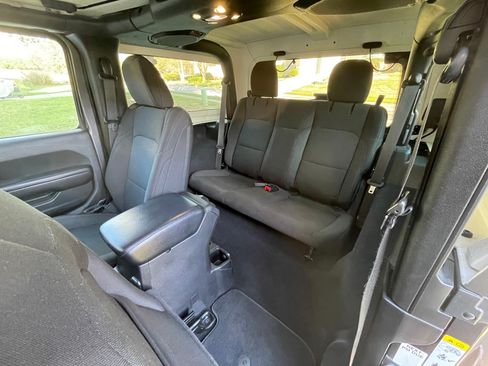 Used 2019 Jeep Wrangler Sport image 9