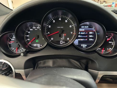 Used 2016 Porsche Cayenne AWD/4WD image 13