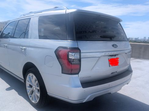 Used 2019 Ford Expedition Platinum RWD image 10