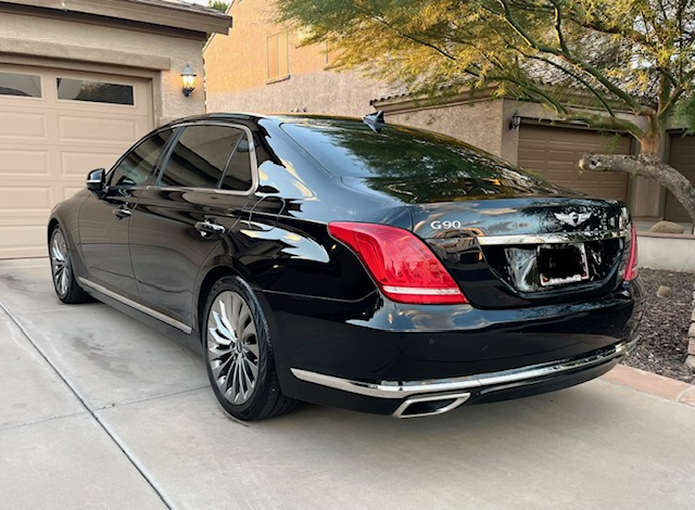 Used 2017 Genesis G90 3.3T Premium RWD image 8