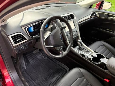 Used 2014 Ford Fusion SE w/ Equipment Group 502A FWD image 23