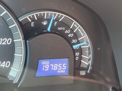 Used 2012 Toyota Camry SE image 12