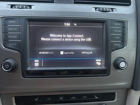 Used 2017 Volkswagen Golf Wolfsburg Edition image 12