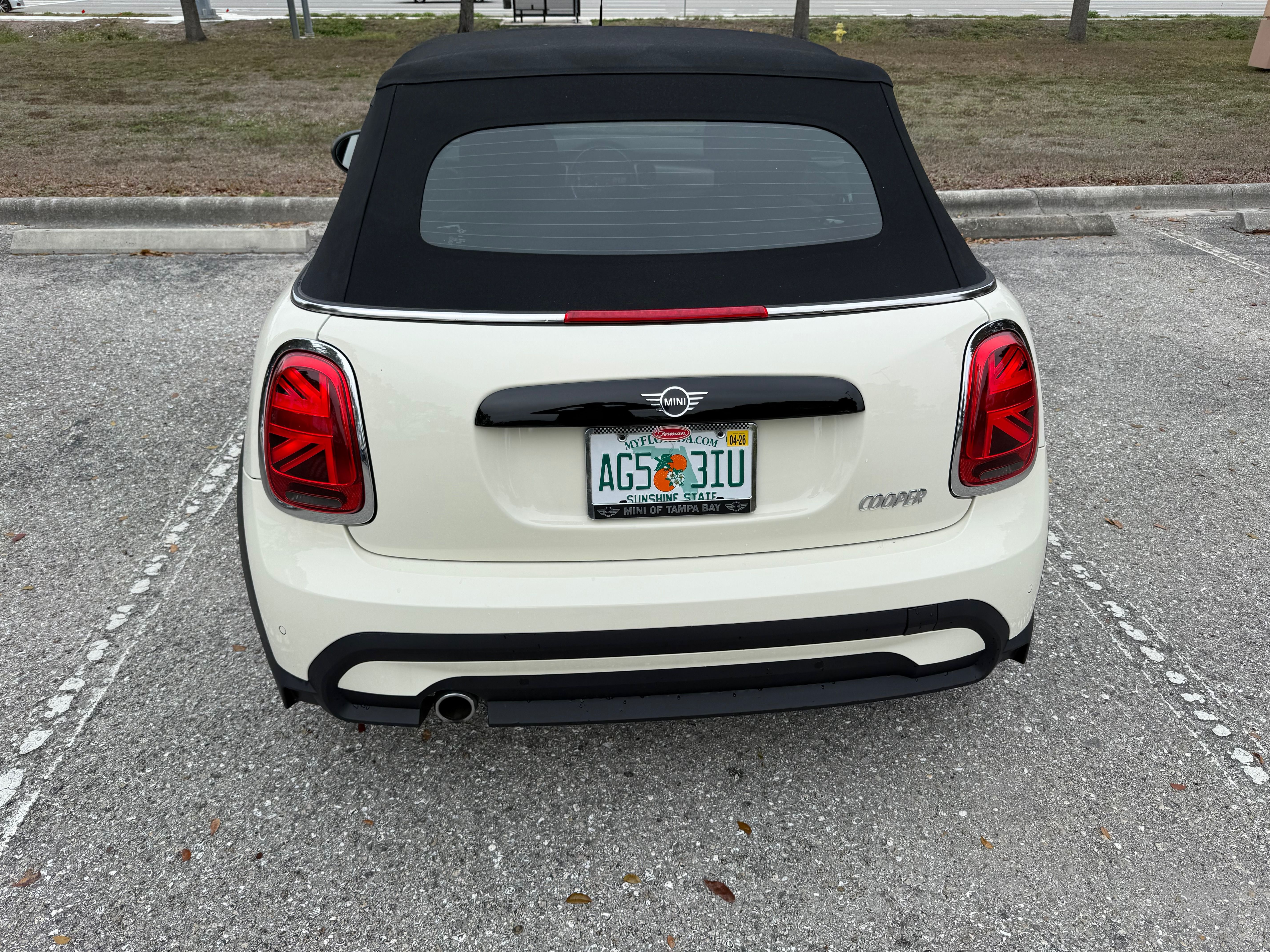 Used 2023 MINI Cooper Convertible FWD image 2