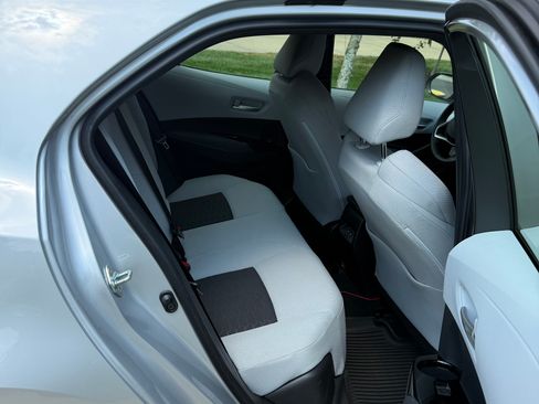 Used 2024 Toyota Corolla SE FWD image 5
