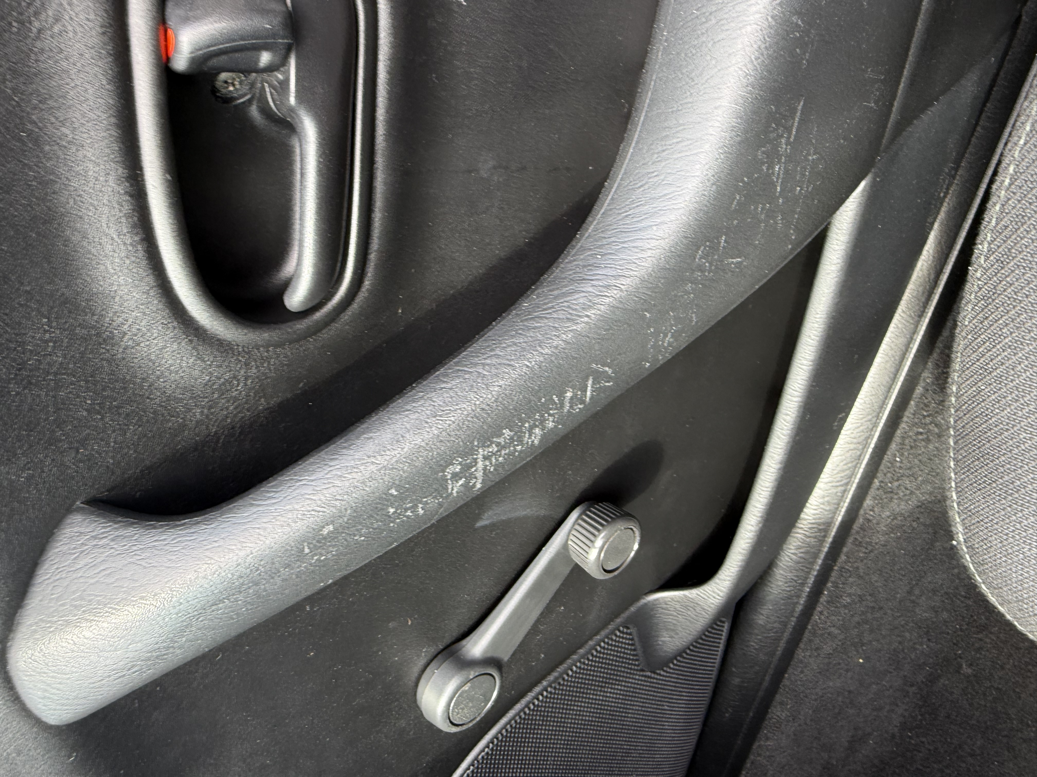 Used 1999 MAZDA MX-5 Miata RWD image 21