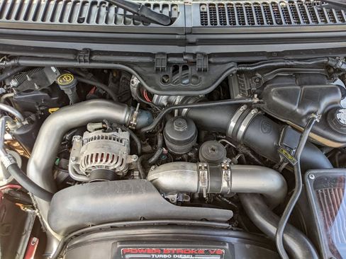 Used 2003 Ford Excursion XLT image 9