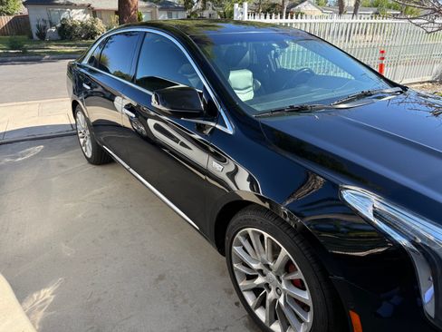 Used 2019 Cadillac XTS Luxury image 5