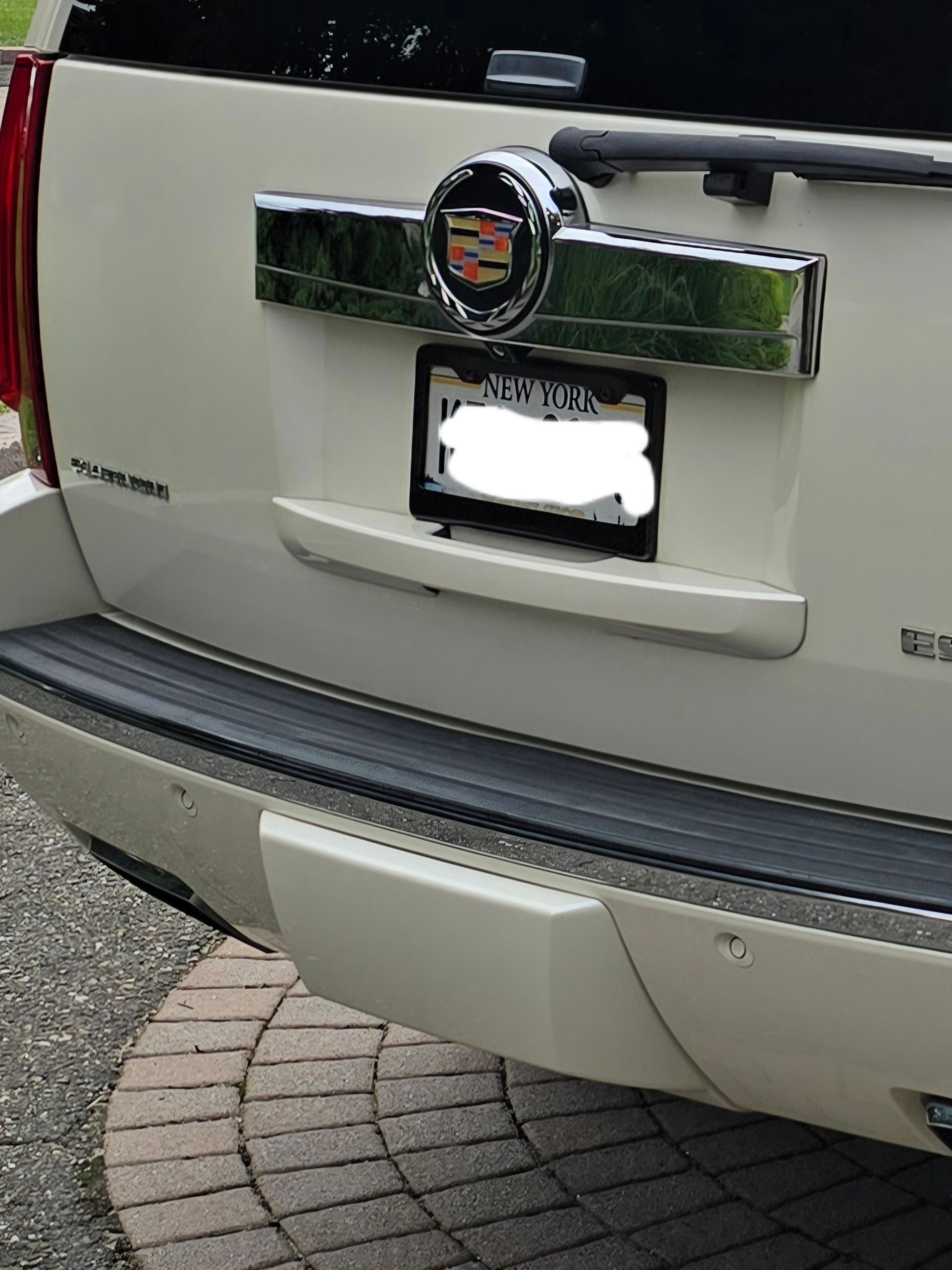 Used 2014 Cadillac Escalade Platinum AWD/4WD image 10