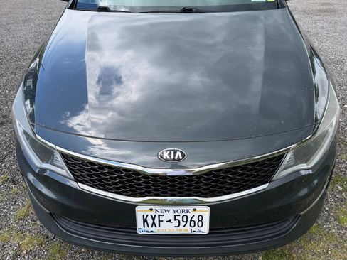 Used 2016 Kia Optima LX w/ LX Convenience Package FWD image 9