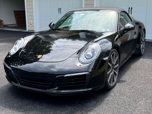 Used 2017 Porsche 911 Carrera image 4