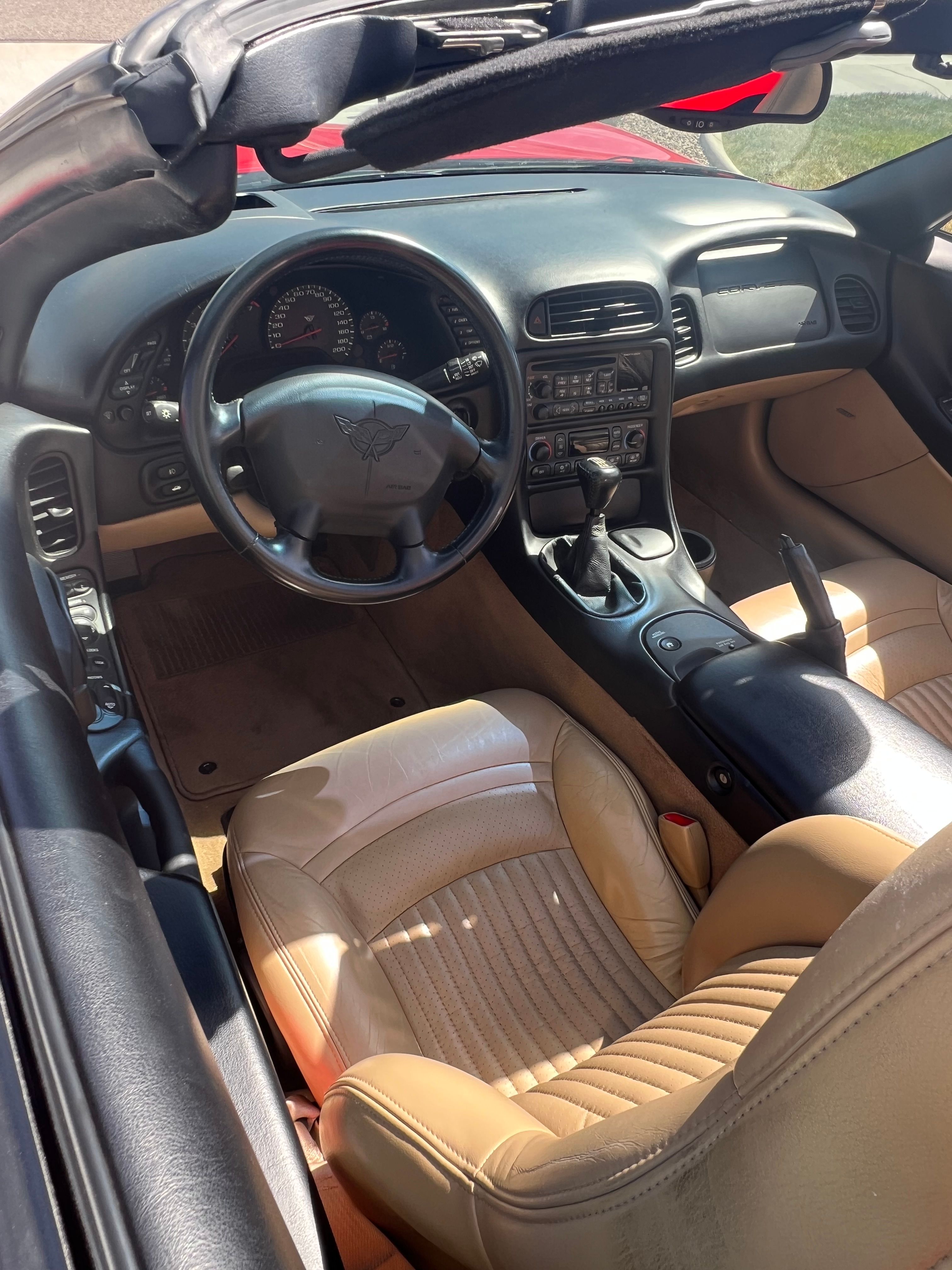 Used 2001 Chevrolet Corvette Convertible w/ Preferred Equipment Group2 RWD image 10