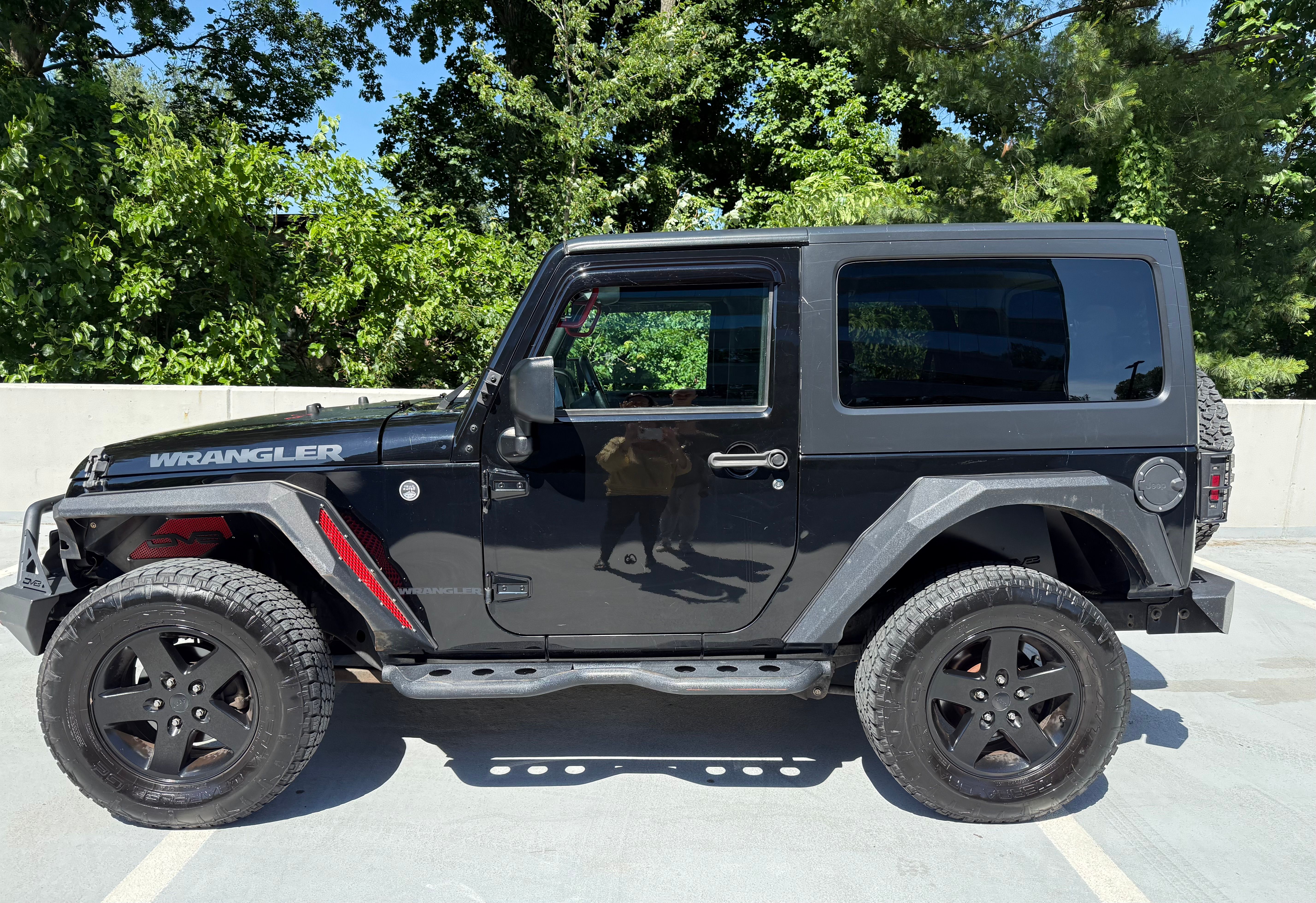 Used 2017 Jeep Wrangler Sport AWD/4WD image 2