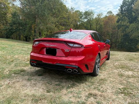 Used 2020 Kia Stinger GT-Line w/ Sun & Sound Package image 9