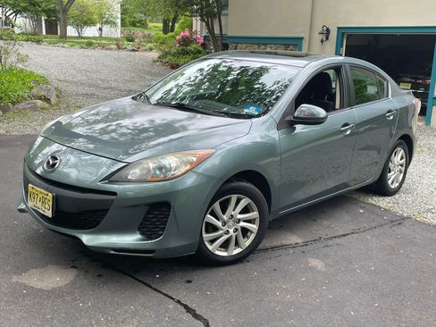 Used 2012 MAZDA MAZDA3 i Touring FWD image 2