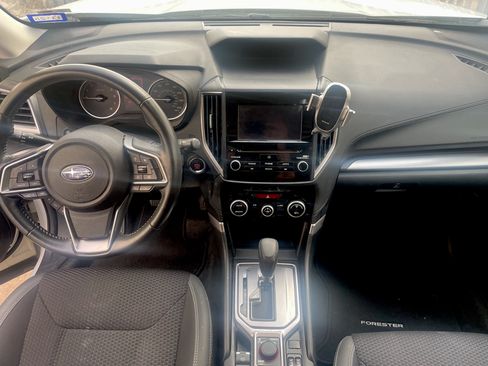 Used 2020 Subaru Forester Premium image 21