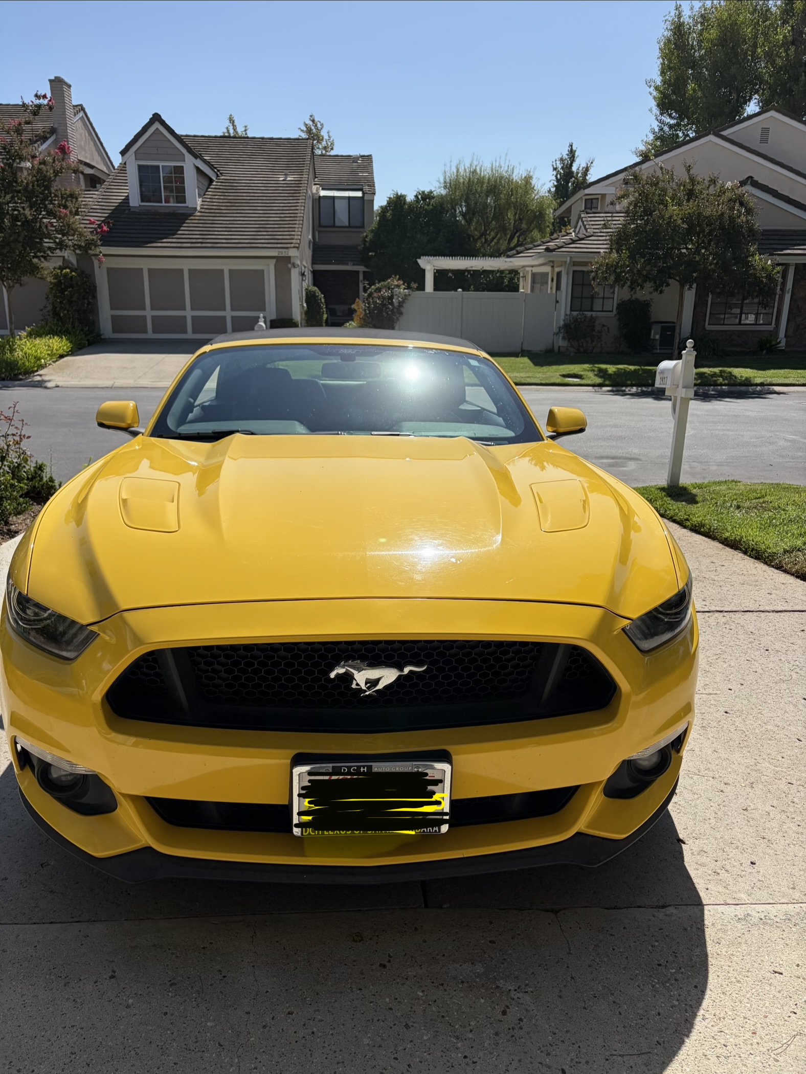 Used 2017 Ford Mustang GT Premium RWD image 1