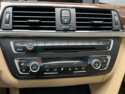 Used 2013 BMW 335i xDrive Sedan image 9