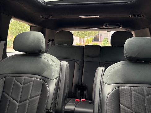 Used 2027 Kia Telluride X-Line SX Prestige AWD/4WD image 11