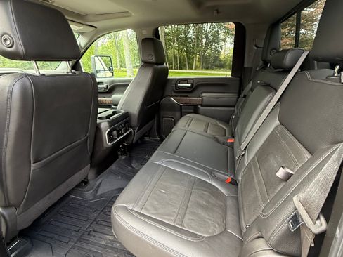 Used 2021 GMC Sierra 2500 Denali w/ Denali Ultimate Package AWD/4WD image 11