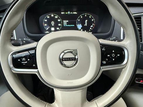 Used 2019 Volvo XC90 T5 Momentum w/ Multimedia Package image 20