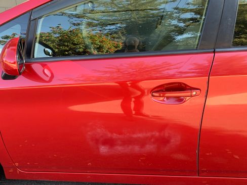 Used 2015 Toyota Prius Four image 8