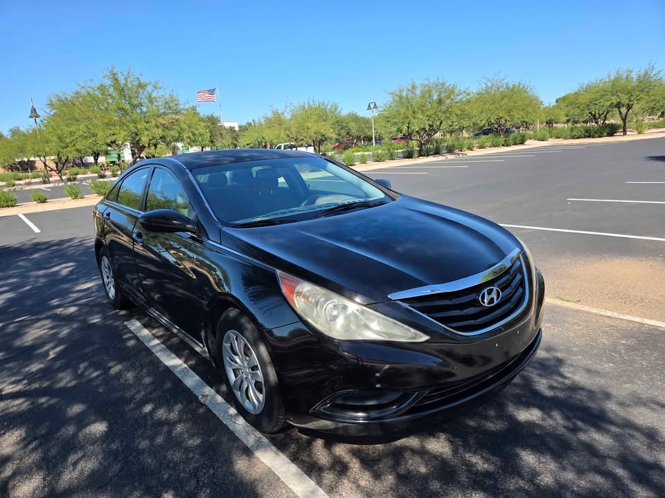 Used 2012 Hyundai Sonata GLS FWD image 1