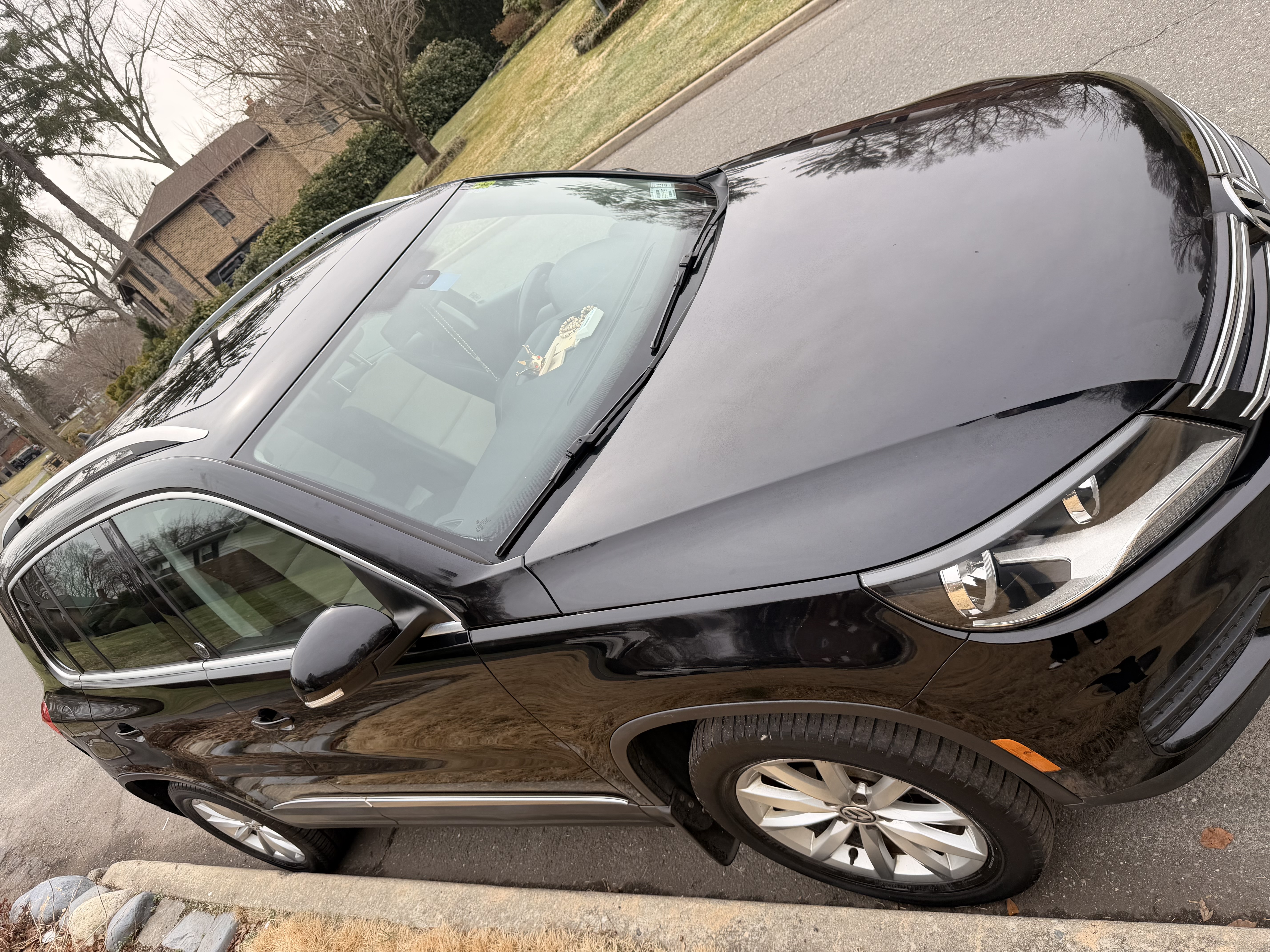 Used 2017 Volkswagen Tiguan Wolfsburg Edition AWD/4WD image 1