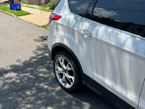 Used 2014 Ford Escape Titanium AWD/4WD image 4