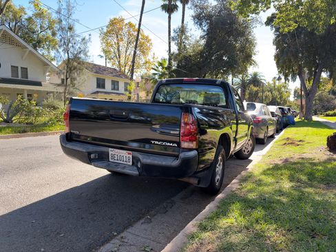 Used 2006 Toyota Tacoma 2WD Regular Cab image 4