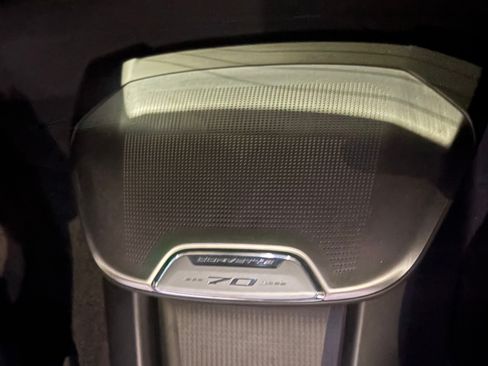Used 2023 Chevrolet Corvette Stingray Premium Conv w/ Z51 Performance Package RWD image 13