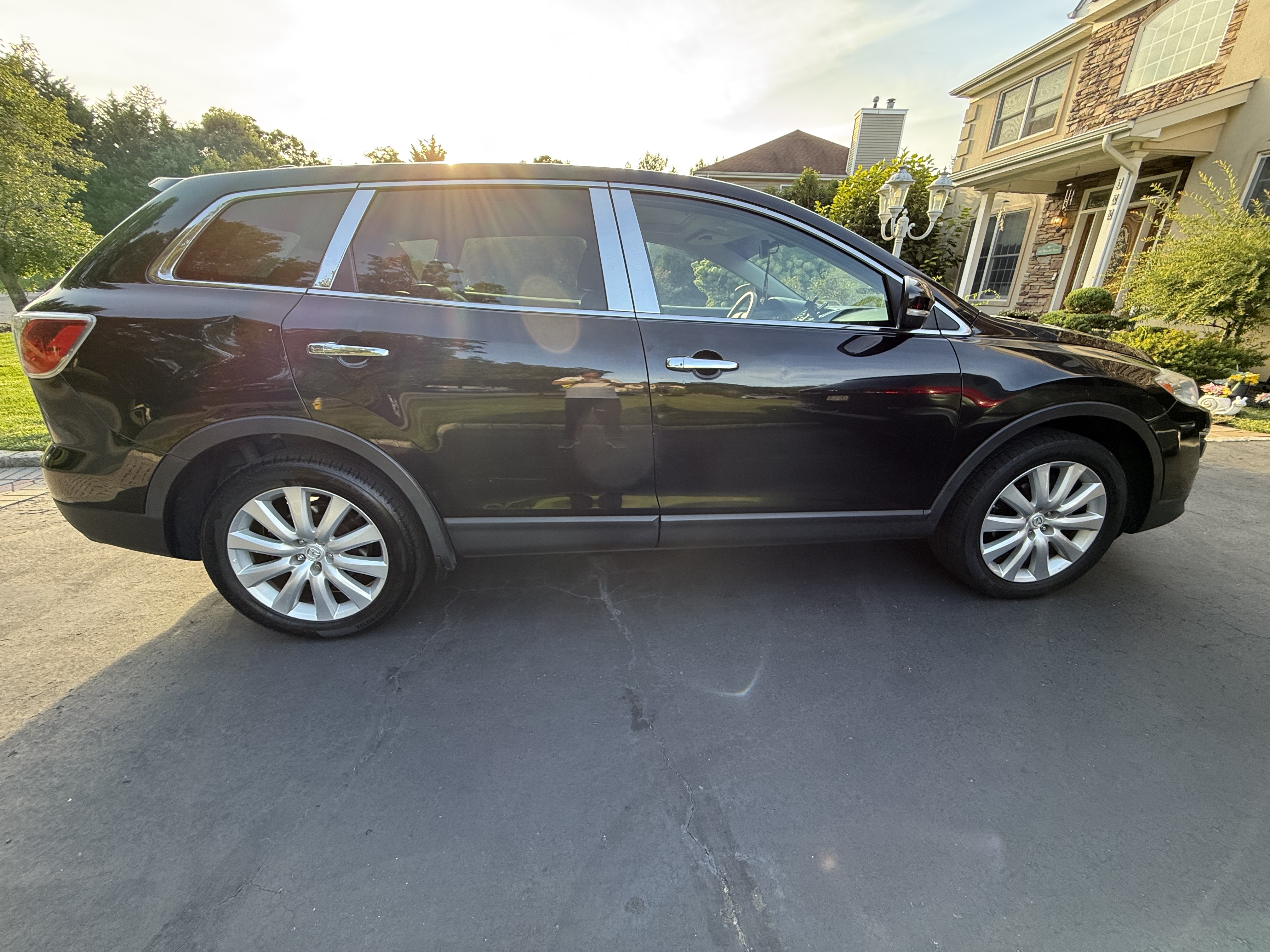 Used 2010 MAZDA CX-9 Grand Touring w/ Moonroof & Bose Audio Pkg AWD/4WD image 4