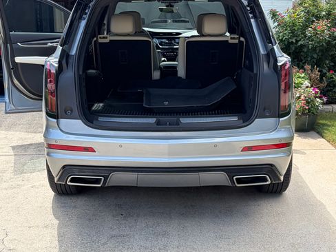 Used 2024 Cadillac XT6 Sport w/ Technology Package AWD/4WD image 8