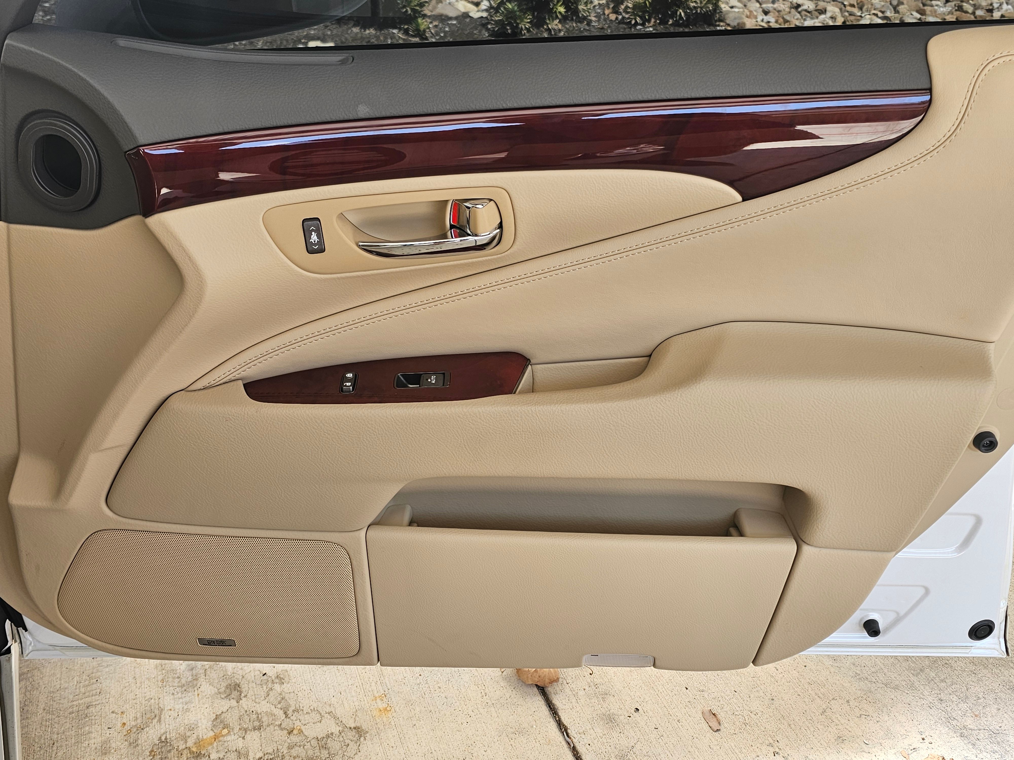 Used 2008 Lexus LS 460 RWD image 15