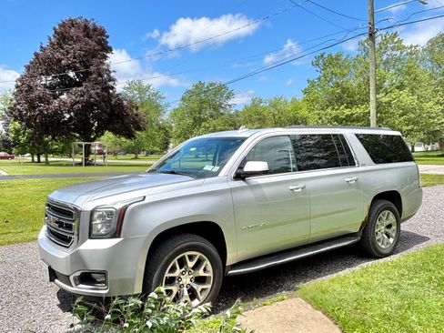 Used 2018 GMC Yukon XL SLT AWD/4WD image 4