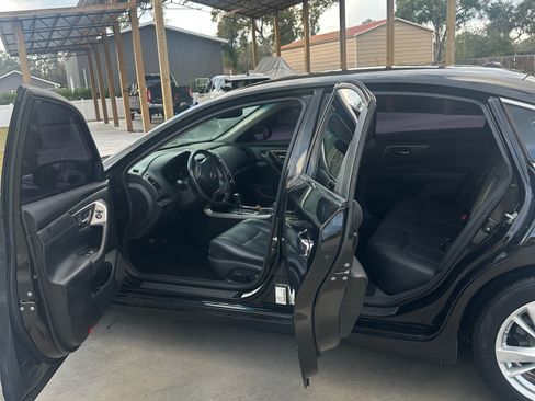 Used 2015 Nissan Altima 2.5 SL w/ Moonroof Package image 11